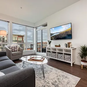 Apartment 506 Union - Downtown Victoria, Secure Parking Included, Victoria
